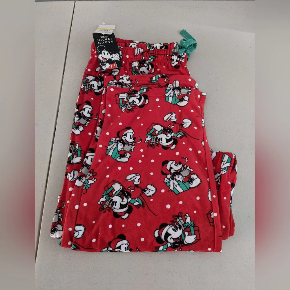 Disney Mickey Mouse Red PJ Loungewear Sleepwear Gift - Picture 2 of 12